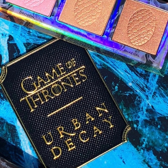 Urban Decay Game of Thrones Palette - Picture 2 of 4